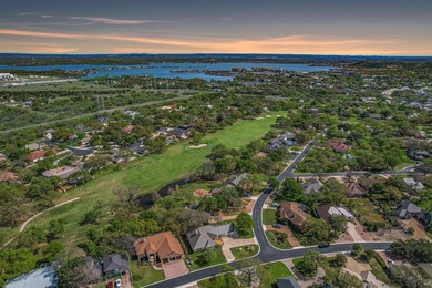 Tucked into the heart of Horseshoe Bay, this beautifully updated - photo 34