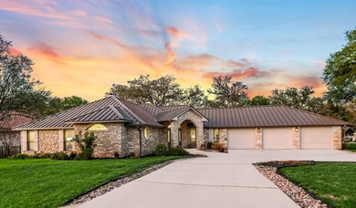 Tucked into the heart of Horseshoe Bay, this beautifully updated - photo 40