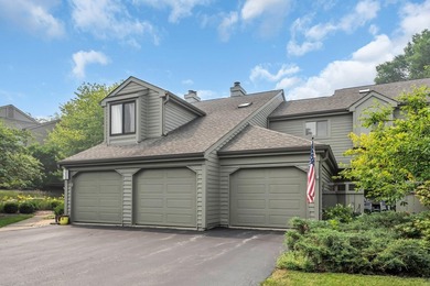 Golf Course View! Beautifully updated three-level Kensington - photo 3