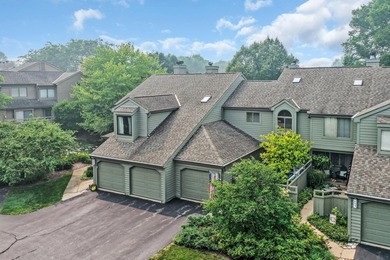 Golf Course View! Beautifully updated three-level Kensington - photo 4