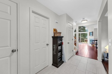 Golf Course View! Beautifully updated three-level Kensington - photo 6