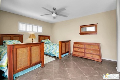 Direct Mountain View. This three bedroom / three bathroom home - photo 15