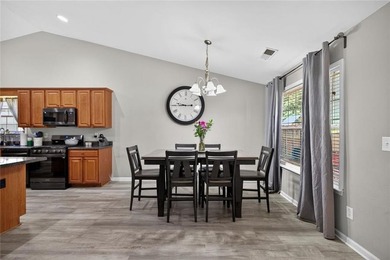 MOTIVATED SELLER!! Welcome to this beautifully crafted custom - photo 10