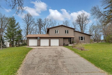 Set on 136 feet of shoreline on desirable Lake Ida, this 4 - photo 2