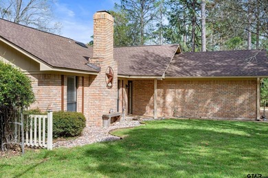 Welcome to your retreat in Holly Lake Ranch, a premier gated - photo 31