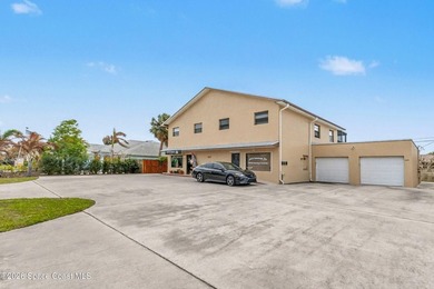 OPPORTUNITY KNOCKING, WILL YOU ANSWER? This 4-PLEX Mix-use - photo 1