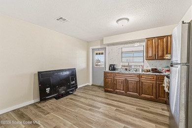 OPPORTUNITY KNOCKING, WILL YOU ANSWER? This 4-PLEX Mix-use - photo 9
