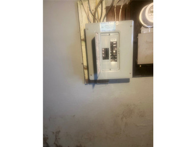 A Beautiful house with much potential, with some cosmetic - photo 9