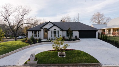 Lake Home For Sale in Meadowlakes, Texas