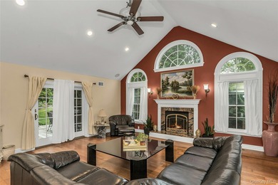 A rare opportunity offering true versatility-this beautifully - photo 10