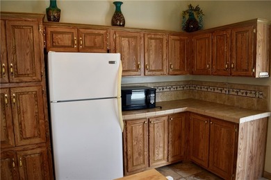 Tucked at the end of a quiet cul-de-sac, this FURNISHED - photo 11