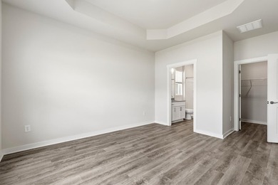 Welcome to this beautifully maintained 3-bedroom, 2-bath home - photo 12
