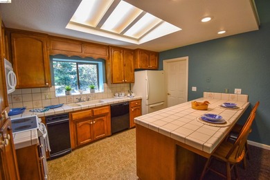 Price Impoved! Welcome Home to Phoenix Lake Park! This single - photo 16