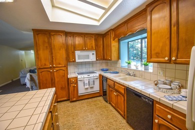 Price Impoved! Welcome Home to Phoenix Lake Park! This single - photo 19