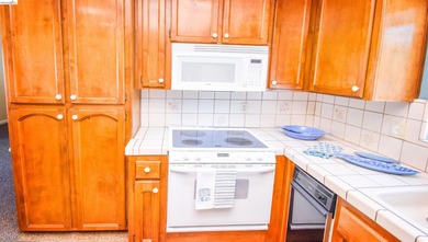 Price Impoved! Welcome Home to Phoenix Lake Park! This single - photo 20