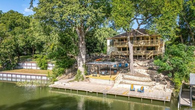 Fully furnished, new covered waterfront deck, fresh exterior - photo 5