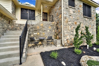 Fully furnished, new covered waterfront deck, fresh exterior - photo 7