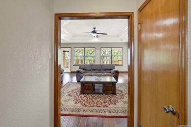 Fully furnished, new covered waterfront deck, fresh exterior - photo 8