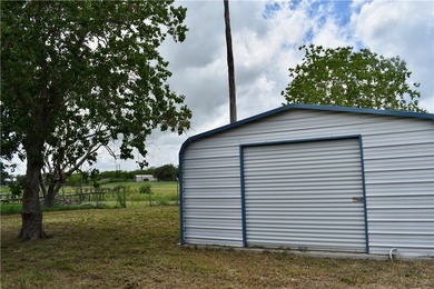 Tucked at the end of a quiet cul-de-sac, this FURNISHED - photo 40