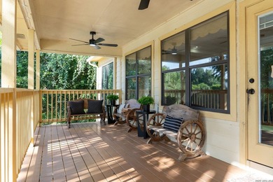 Fully furnished, new covered waterfront deck, fresh exterior - photo 10