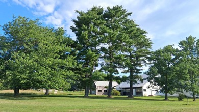 380 Clinton Ave, Winslow. Classic early 1800's farmhouse and - photo 3