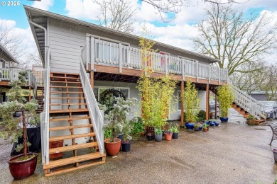 Lake Condo For Sale in Portland, Oregon