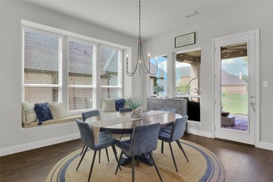 Sophisticated residence situated just off the tee of the golf - photo 12
