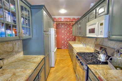 Rarely available TOP (4th) FLOOR 2 Bedroom, 2 Bath residence in - photo 15