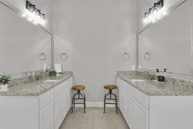 Sophisticated residence situated just off the tee of the golf - photo 18