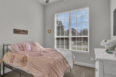 Sophisticated residence situated just off the tee of the golf - photo 20