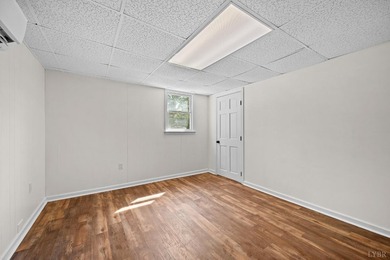 Price Revise! Welcome to 140 Moorman Drive! This beautifully - photo 22