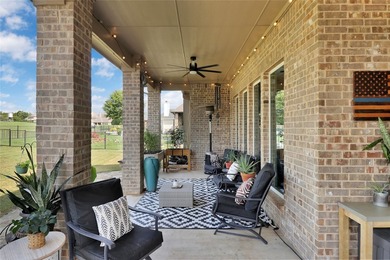 Sophisticated residence situated just off the tee of the golf - photo 22