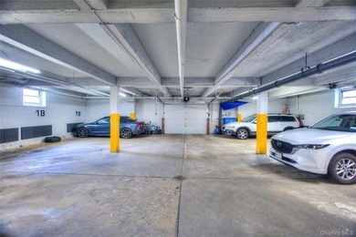 Rarely available TOP (4th) FLOOR 2 Bedroom, 2 Bath residence in - photo 28