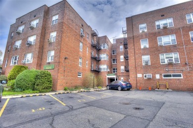 Rarely available TOP (4th) FLOOR 2 Bedroom, 2 Bath residence in - photo 29