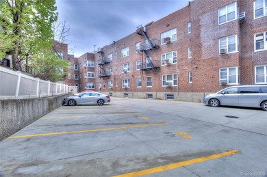 Rarely available TOP (4th) FLOOR 2 Bedroom, 2 Bath residence in - photo 30