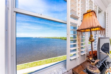 *Location Location Location! Wake up to Amazing Sunrises and end - photo 50