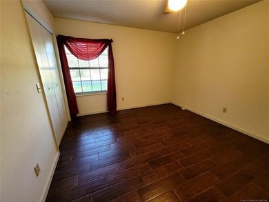 LONGTOWN ESTATES HOME WITH ACCESS TO THE WATER! Come home to - photo 44