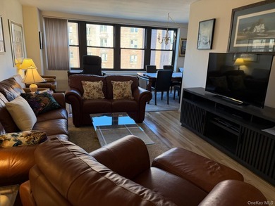 Deeded 1 Car Parking Included! Very Sunny and Spacious Corner - photo 5