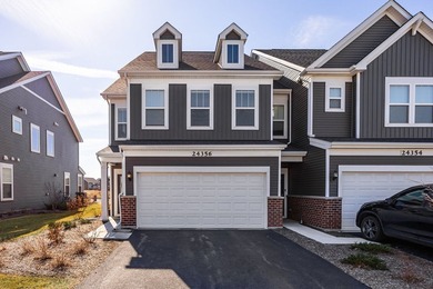 (private lake, pond, creek) Townhome/Townhouse For Sale in Plainfield Illinois