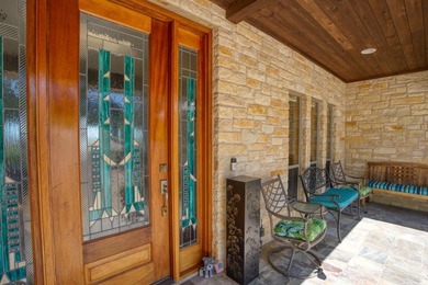 Luxurious Retreat Overlooking Lake Marble Falls Awaits You! - photo 7