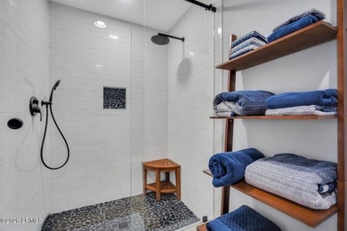 Stylishly updated and move-in ready, this second-floor - photo 24