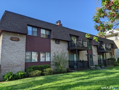 WELCOME TO RIVER VIEW TERRACE!!! MOVE RIGHT IN TO THIS - photo 1