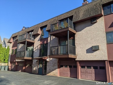 WELCOME TO RIVER VIEW TERRACE!!! MOVE RIGHT IN TO THIS - photo 9