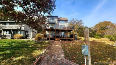 Lake of the Ozarks Home For Sale in Gravois Mills Missouri