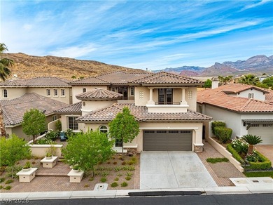 Beautiful Red Rock CC Home with great location on course - photo 1
