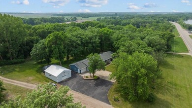 Welcome to this spacious 4-bedroom, 3-bath rambler just minutes - photo 1