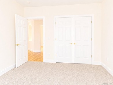 **Country Club Living at The Greens at Half Hollow** Beautifully - photo 22
