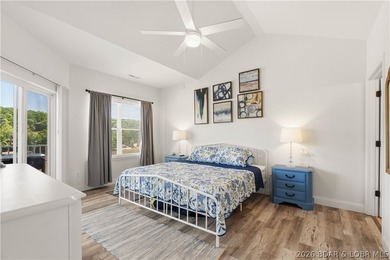 This is the kind of lake condo people wait for-top-floor views - photo 13