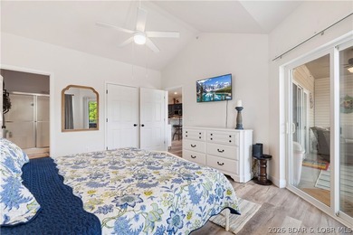 This is the kind of lake condo people wait for-top-floor views - photo 15
