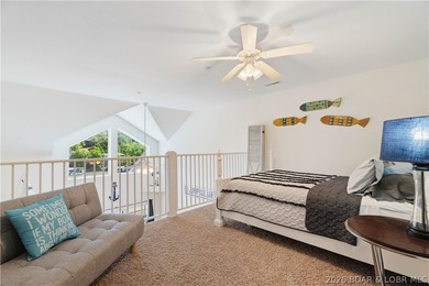 This is the kind of lake condo people wait for-top-floor views - photo 19